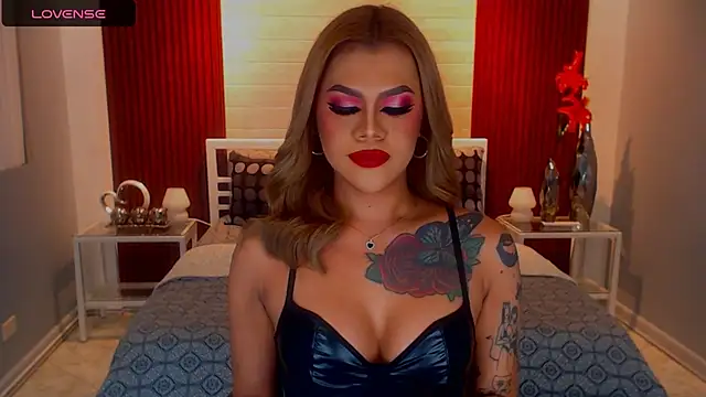 StellaStrong30 online show from October 2, 10:15 pm