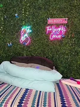 ThickAssRena online show from February 7, 9:24 am