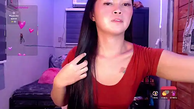 Itsme claire online show from October 10, 3:28 pm