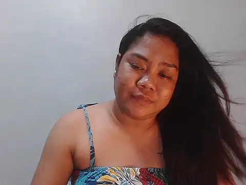 Snapshot of xxpretty_jewelxx chatting on October 22, 3:39 pm xxpretty jewelxx online show from October 22, 3:39 pm