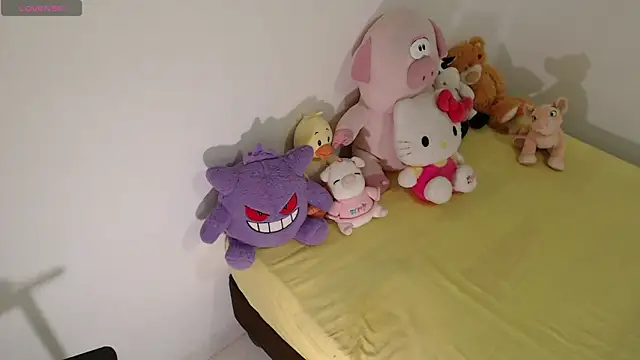 Snapshot of ivannaah_ chatting on October 22, 4:01 pm ivannaah online show from October 22, 4:01 pm