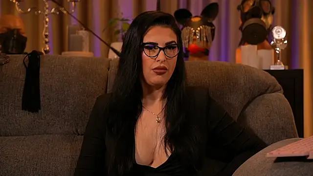 kelly kent online show from October 31, 11:09 pm