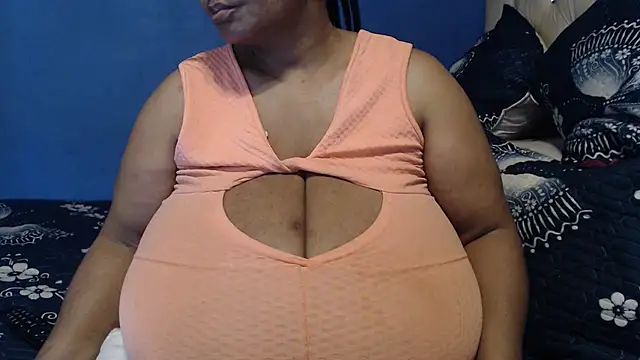 CUTEFIRMMELONSS online show from September 9, 1:55 pm