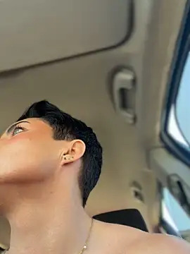 LukeLouHarvey online show from December 22, 3:42 am