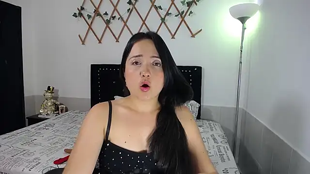 naughty girl 4u online show from February 10, 7:06 pm