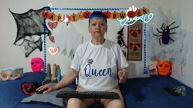 Snapshot of loquitaqueen011 chatting on October 22, 3:50 pm loquitaqueen011 online show from October 22, 3:50 pm