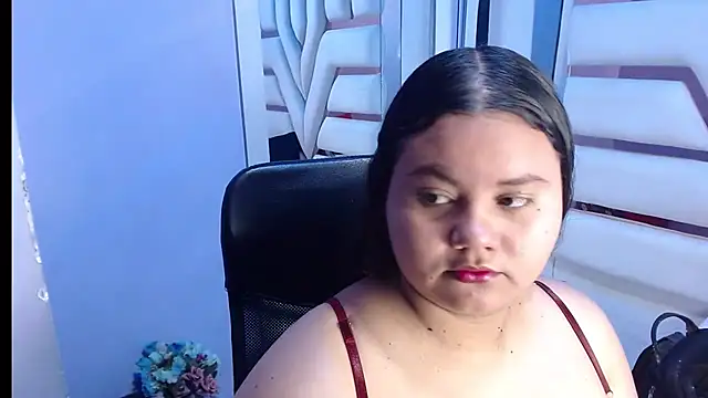 ValenTitis online show from December 3, 8:44 pm