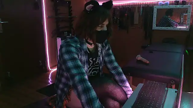 Ginny-the-bdsm-nympho online show from February 26, 6:29 pm