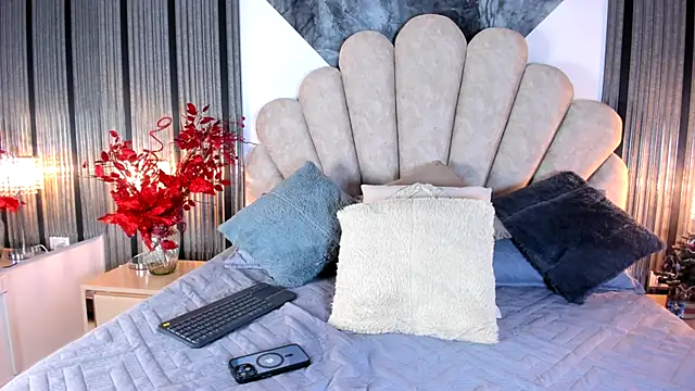 Naughty  Mom online show from January 6, 12:42 pm