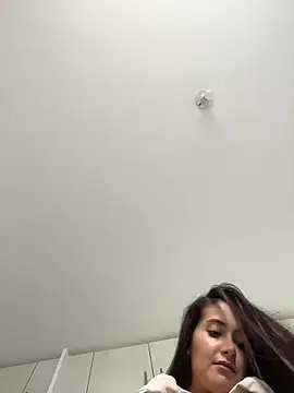 BrookeMiller online show from November 14, 8:31 pm