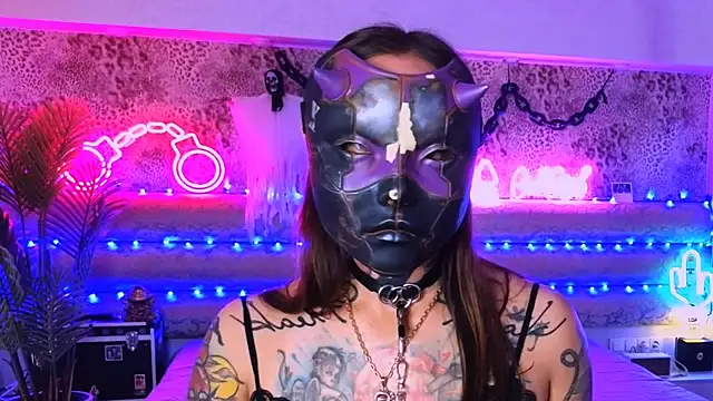 Cool Freak  online show from October 19, 11:01 am