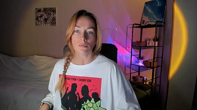 RebeccaMartinez online show from October 9, 12:31 pm