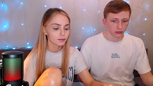 juliaanddima online show from September 28, 10:59 pm