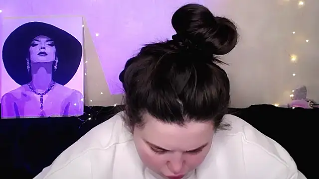 Emily Mo online show from February 25, 7:07 am