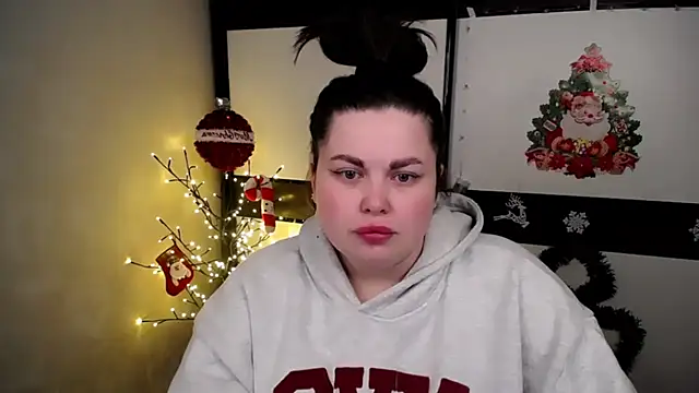 Emily Mo online show from December 2, 6:48 am