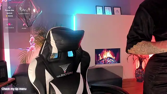 Megan inked online show from September 17, 3:15 am