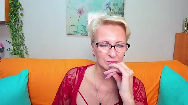 iamyourdream89 online show from October 19, 1:35 pm