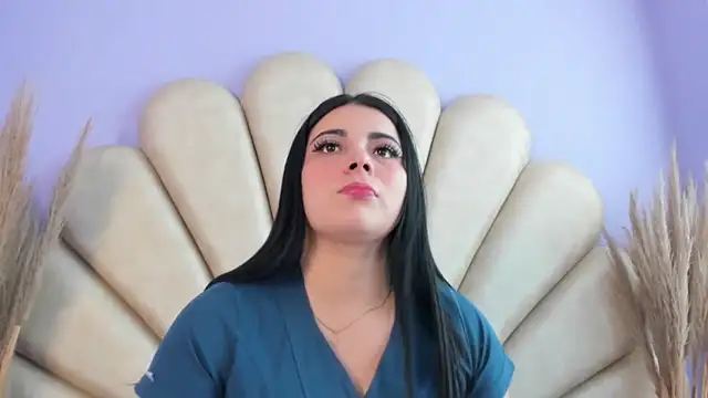 Natasha  Blue online show from February 18, 7:02 pm