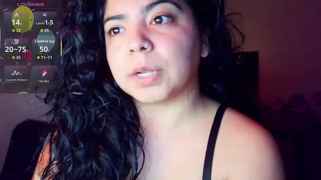 kimmiakiss22 online show from November 7, 1:00 am