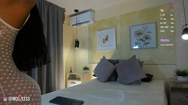 amatiista 12 online show from January 17, 7:43 pm