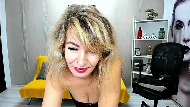 Cassandra Hotty online show from October 21, 3:21 am