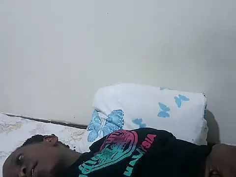 prettybeee online show from October 17, 3:26 pm