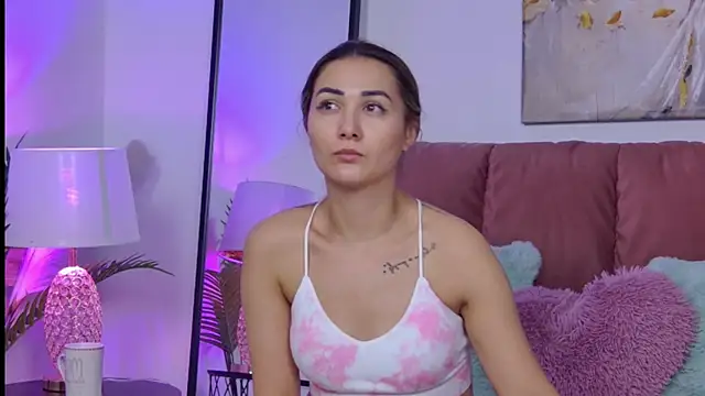 NicolLopeze online show from October 4, 3:05 pm