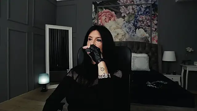 DomMelissaW online show from September 8, 6:51 pm