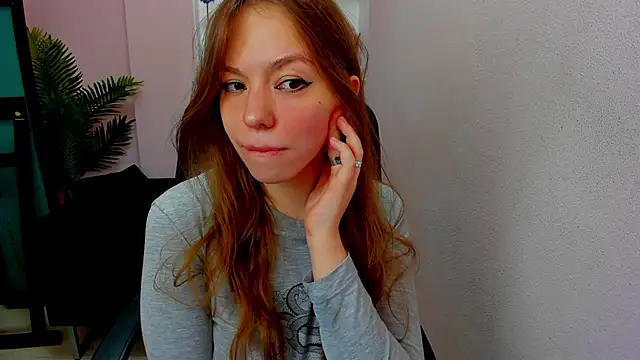 Persephoni online show from November 27, 8:45 pm