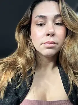 LeaGambit   online show from November 20, 5:03 pm