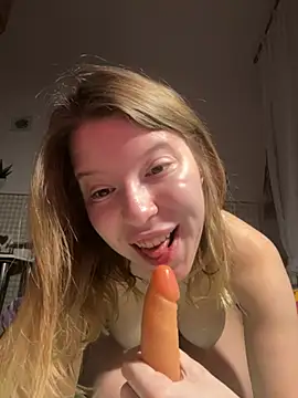 kimczii online show from February 4, 7:33 am