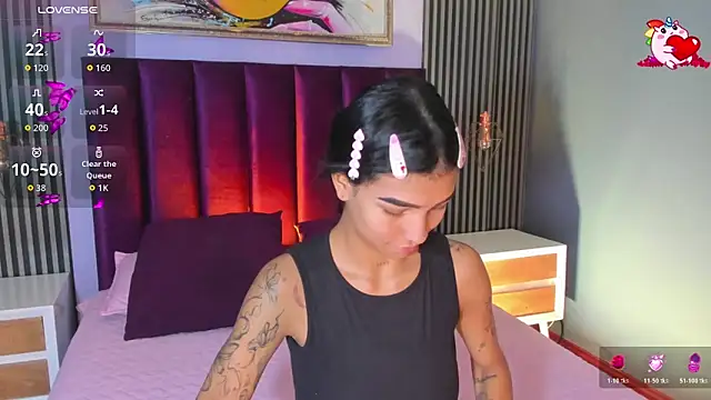 LauraAristizabal online show from October 26, 12:55 pm