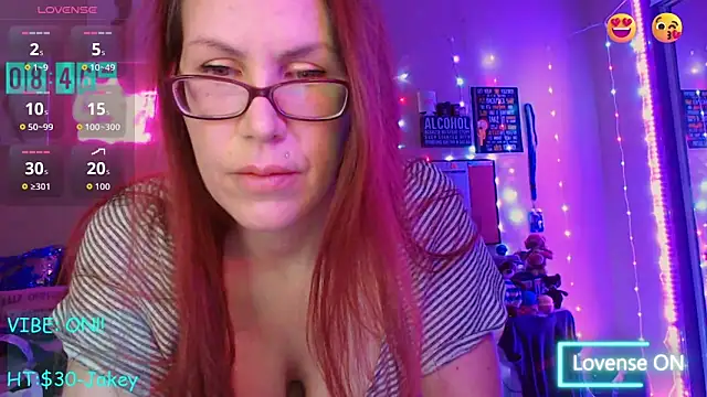 EmmaIsHere online show from November 14, 3:45 pm