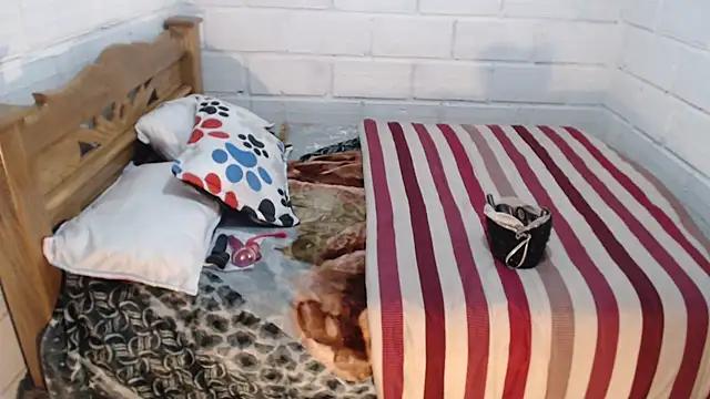 sexyjustin202 online show from December 21, 10:24 pm