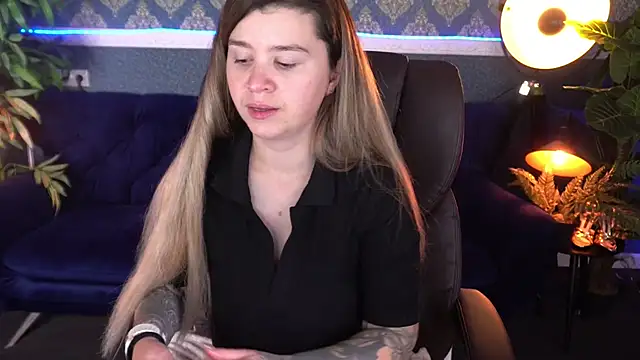 AmellyMilly online show from November 19, 7:47 pm