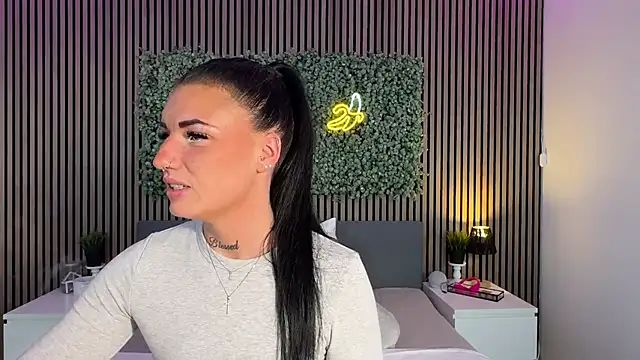 LizaRoxx online show from December 3, 7:27 pm