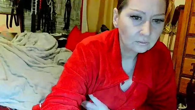 dominatrixredsonyja online show from February 4, 12:35 am