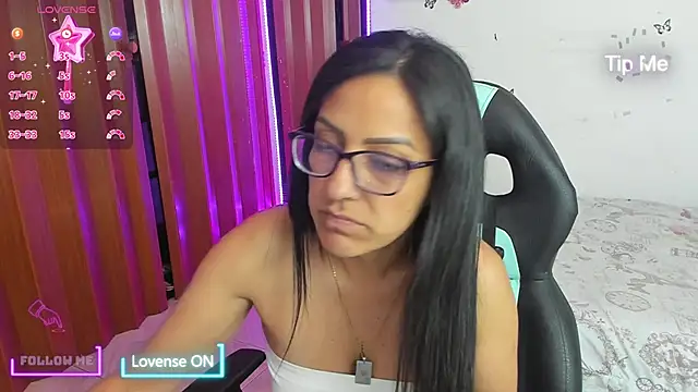 alma blue online show from November 11, 12:17 am