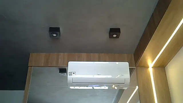 Skinny-Kitten online show from November 11, 1:52 pm