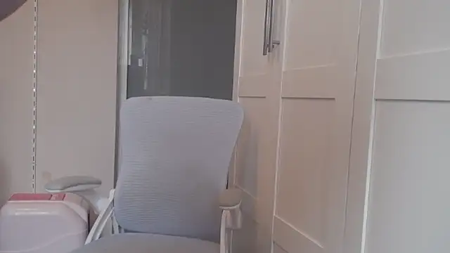 FluffyRainbowKity online show from October 10, 10:31 am