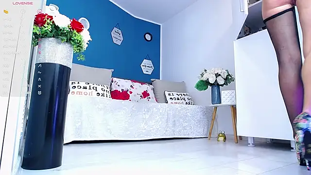 Aphrodite Amely online show from November 12, 4:27 pm