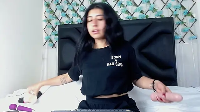 EmmaWilliamss online show from December 1, 3:26 pm