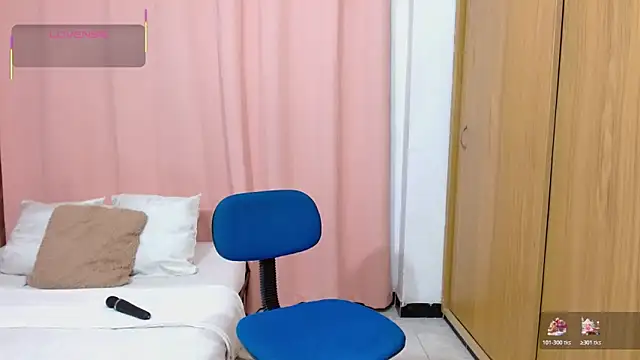 nickyCollins online show from November 25, 1:30 am