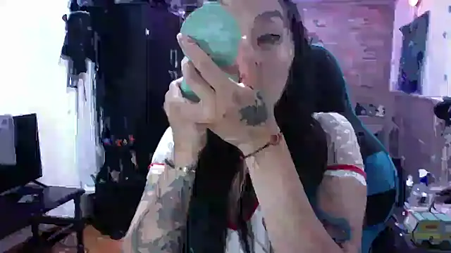 AngelaQueen  online show from October 29, 5:37 pm