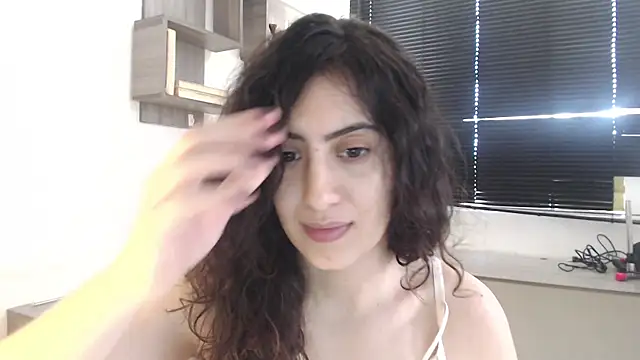 MIYESSI online show from September 21, 6:28 pm