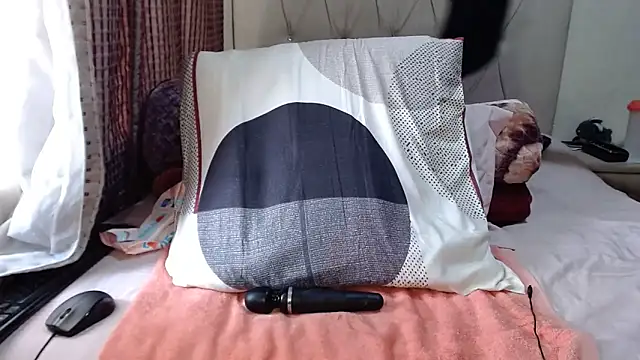 CHOCOLATEDARKBUSTYX online show from September 26, 12:47 pm