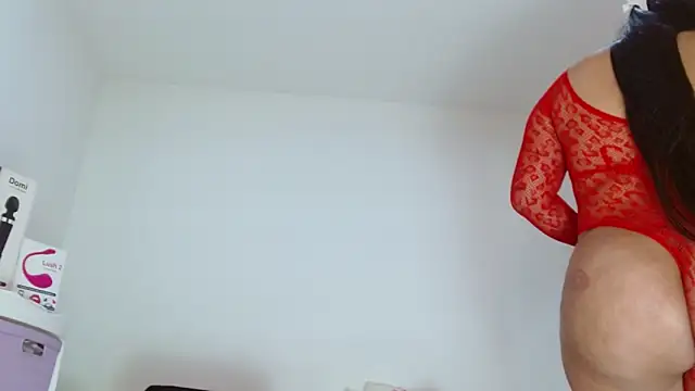 sashacreamy  online show from October 18, 3:26 pm