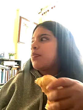 moncerrat luna online show from October 7, 10:14 pm