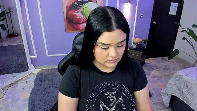 martinasaez online show from November 6, 8:26 pm