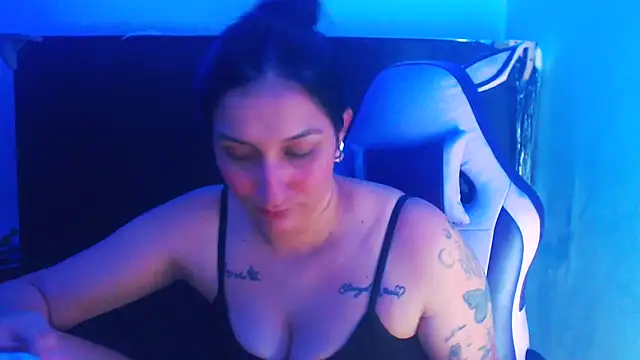 liz dirty online show from November 8, 10:26 pm